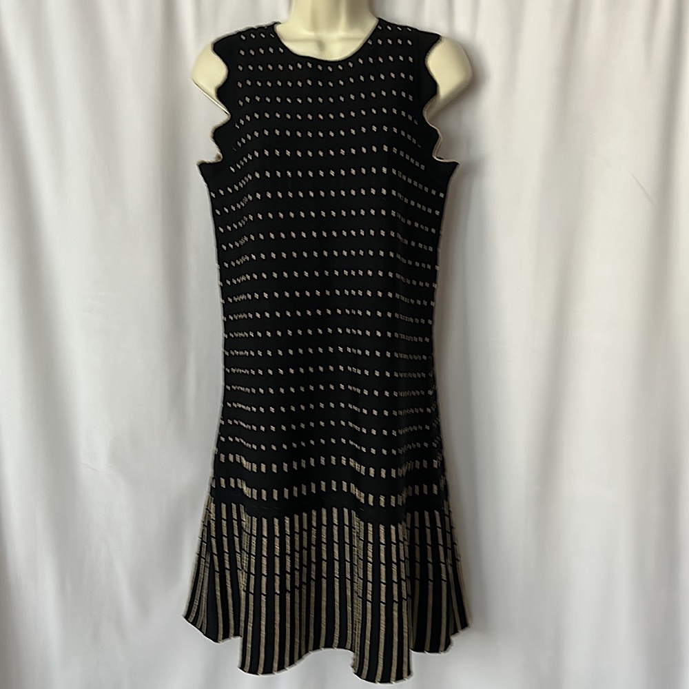 Ted Baker London Gorgeous Black/Gold Sleeveless Dress **Size 2**🌺🌺 - Picture 1 of 5